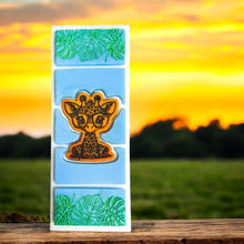 Load image into Gallery viewer, Giraffe With Glasses Snapbar