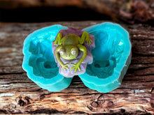 Load image into Gallery viewer, 3D Frog On A Rock Duo